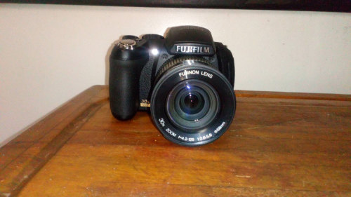 Compact Point & Shoot - FUJIFILM FINEPIX HS10 DIGITAL 30 X ZOOM CAMERA